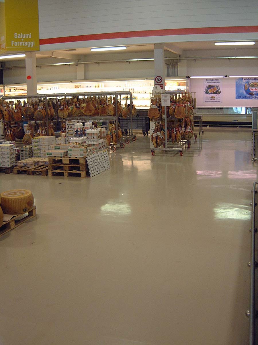 Reparto alimentare supermercato GDO (FI)
