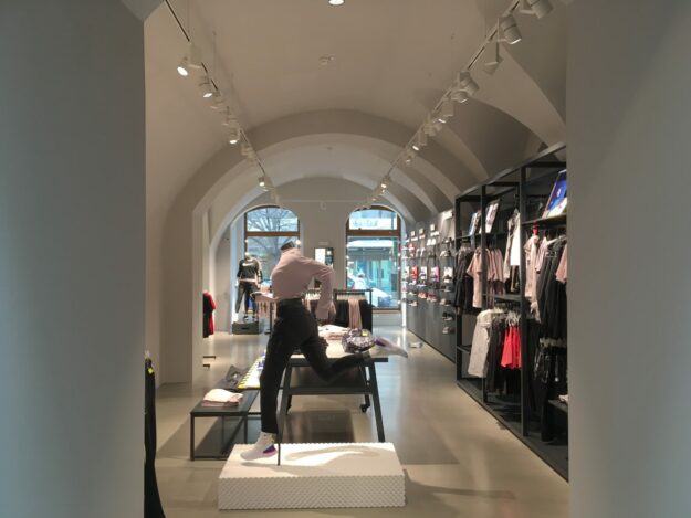 Pavimenti in resina per brand store