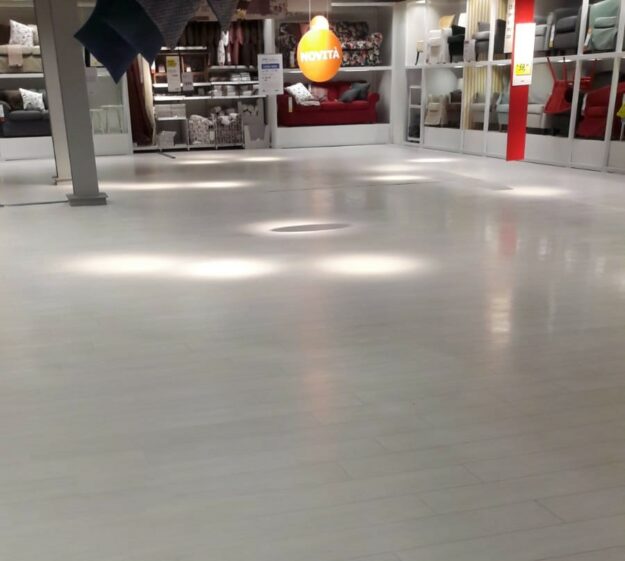 Pavimenti in PVC DI SQUARE per retail