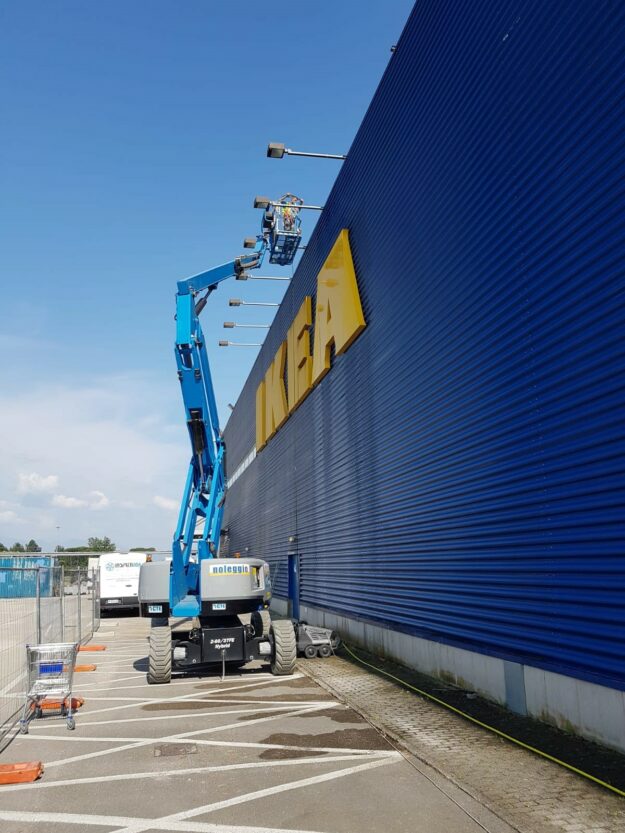 afragola1 Prima Pavimenti for Ikea - Pittura facciate in metallo