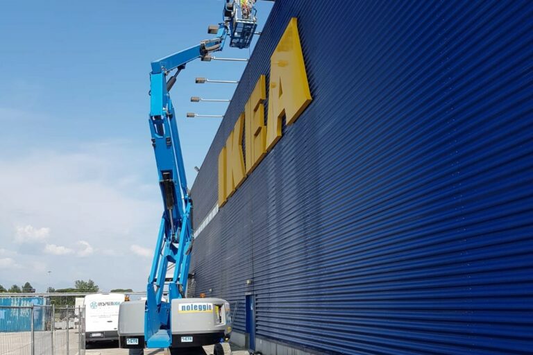 Prima Pavimenti for Ikea - Pittura facciate in metallo