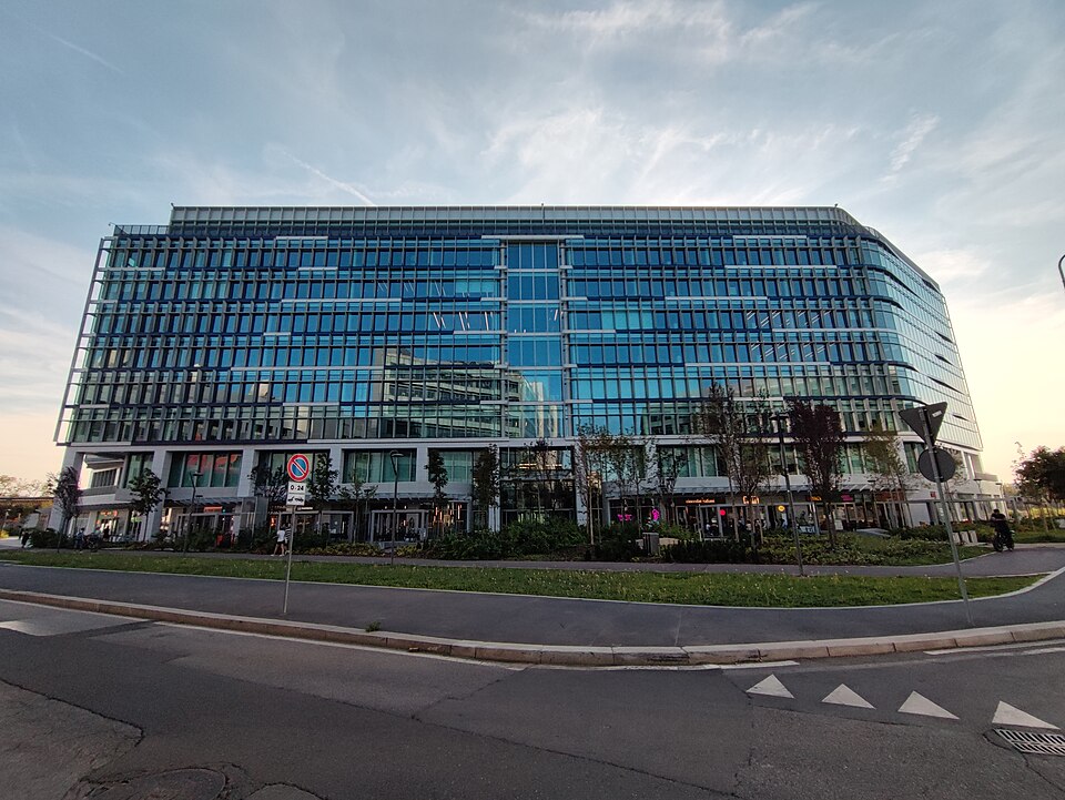 Edificio Spark 1 Milano Santa Giulia Edificio Spark 1 Milano Santa Giulia : Prima Pavimenti industriali e rivestimenti in resina per uffici