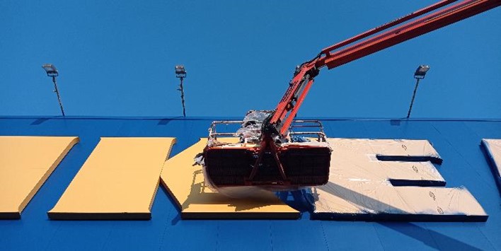 Prima Tinteggiatura facciate esterne in lamiera per Ikea