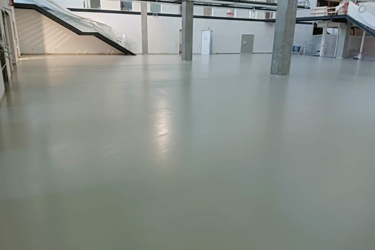Pavimenti e rivestimenti in resina per l’industria