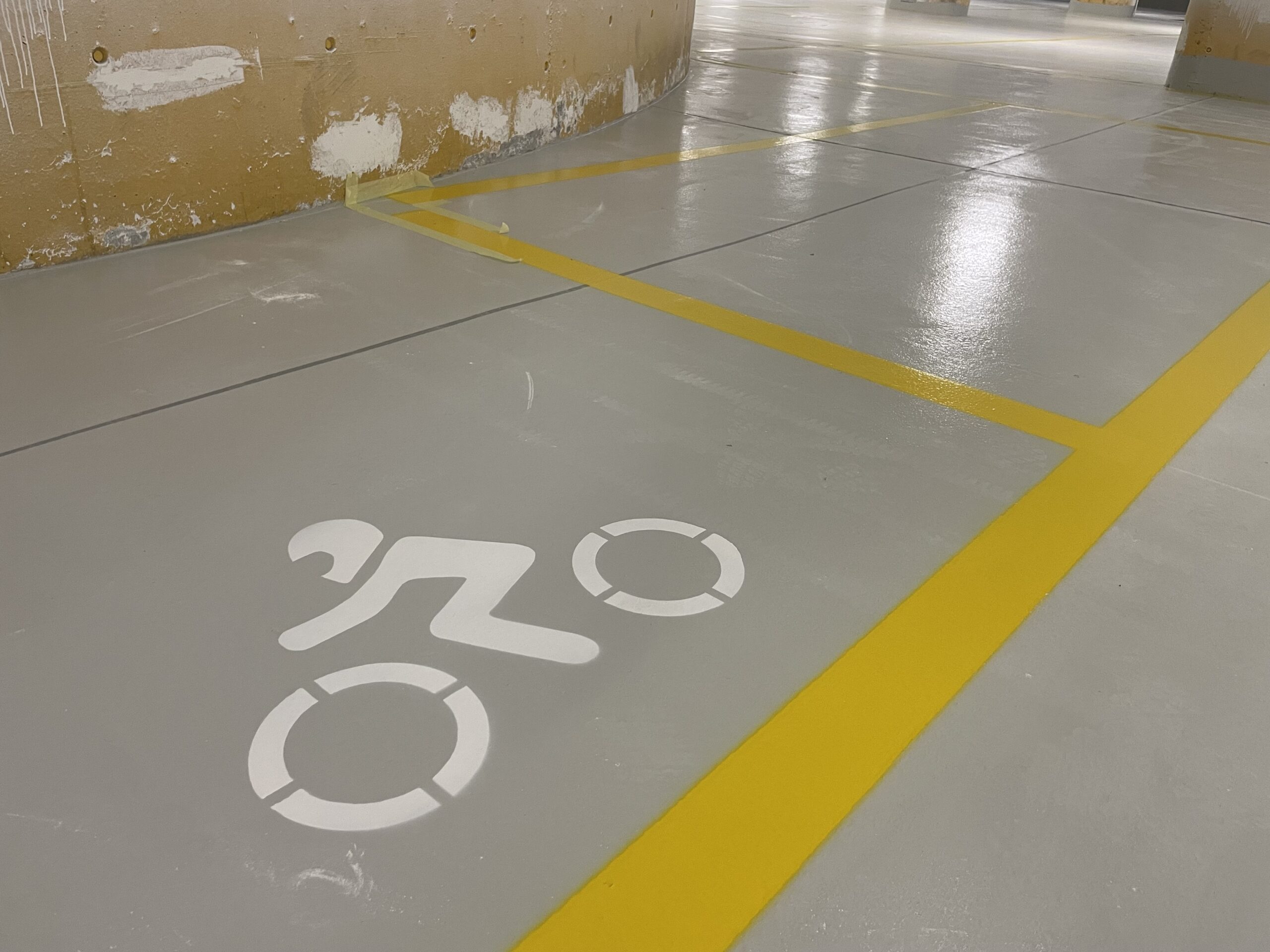 Segnaletica Autosilo Piazza Repubblica Varese: Pavimenti Resina Prima