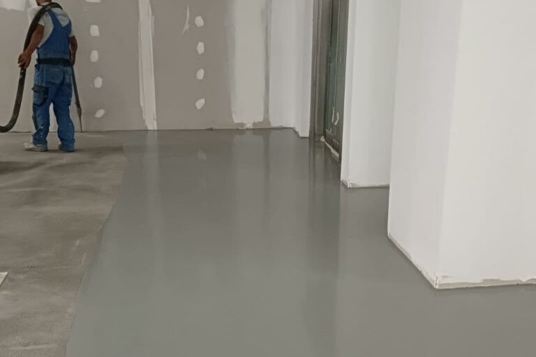 Pavimenti in resina Prima per Foot Locker a Marsiglia