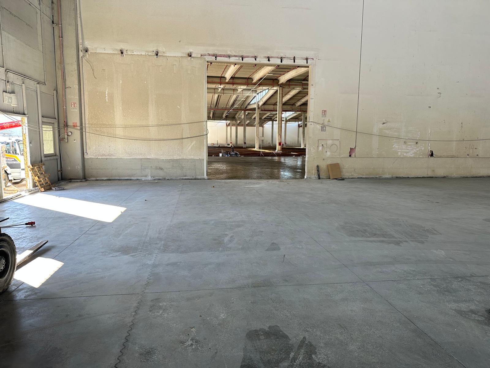 Prima Pavimenti Laser Screed: cantiere Polo Logistico Logicor a Fiumicino