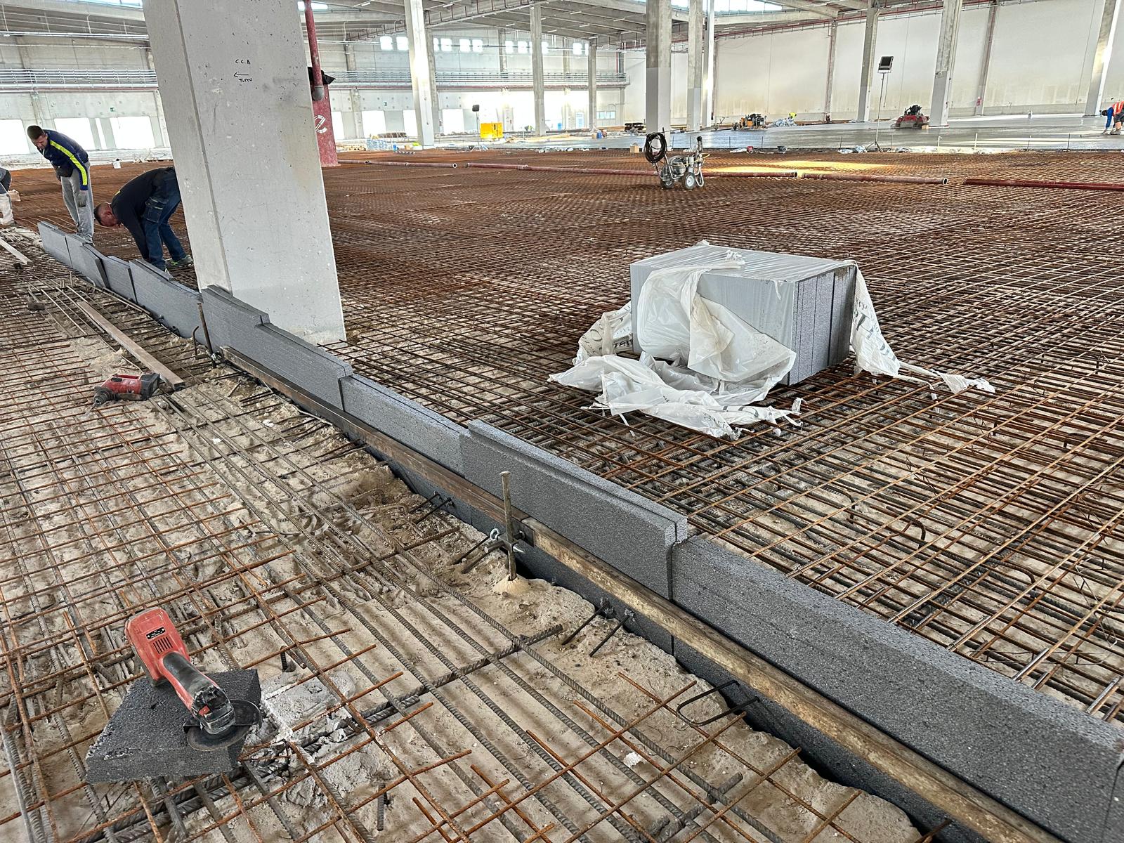Prima Pavimenti Laser Screed: cantiere Polo Logistico Logicor a Fiumicino