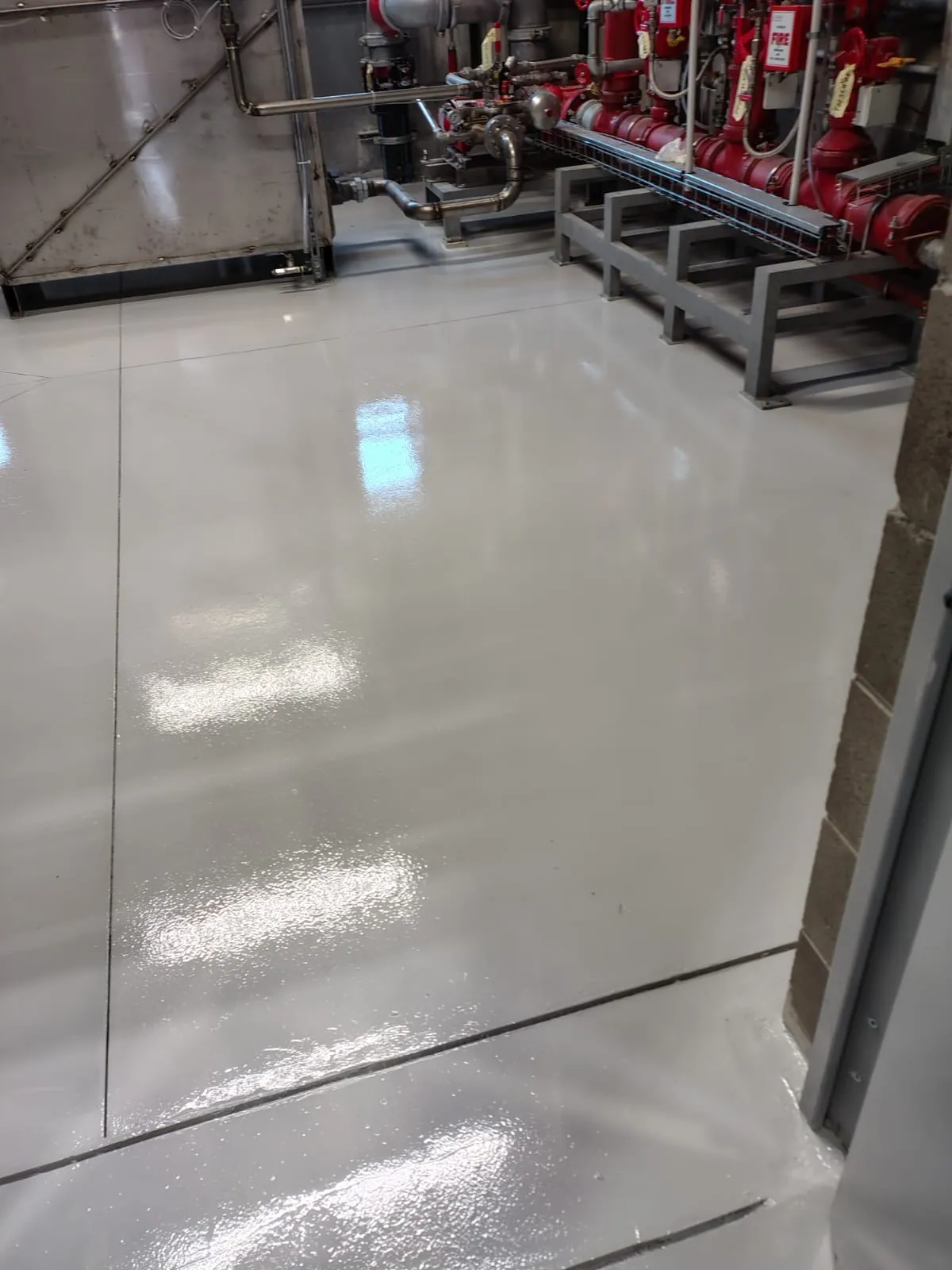 FACO Cameri-Pavimenti in resina per hangar