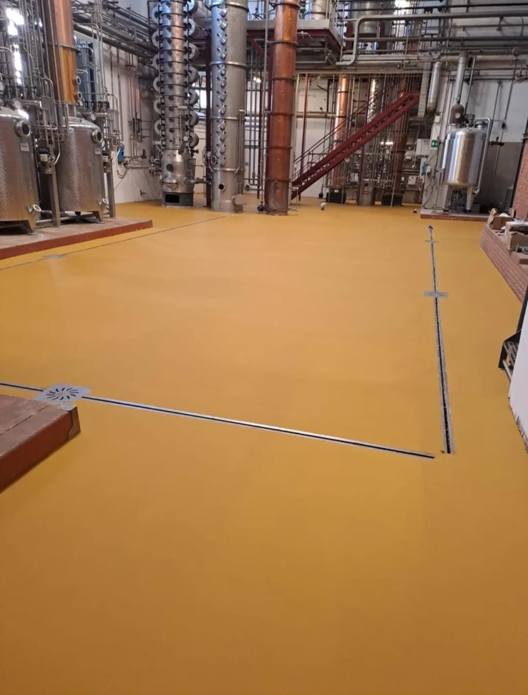 Pavimento in poliuretano cemento area lavorazione di distilleria