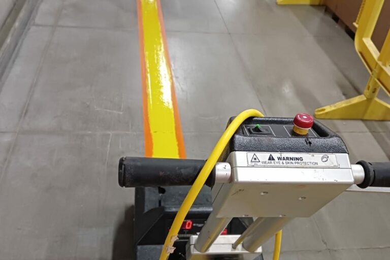 Ikea-Pisa-Prima Fast Line System segnaletica UV resistente