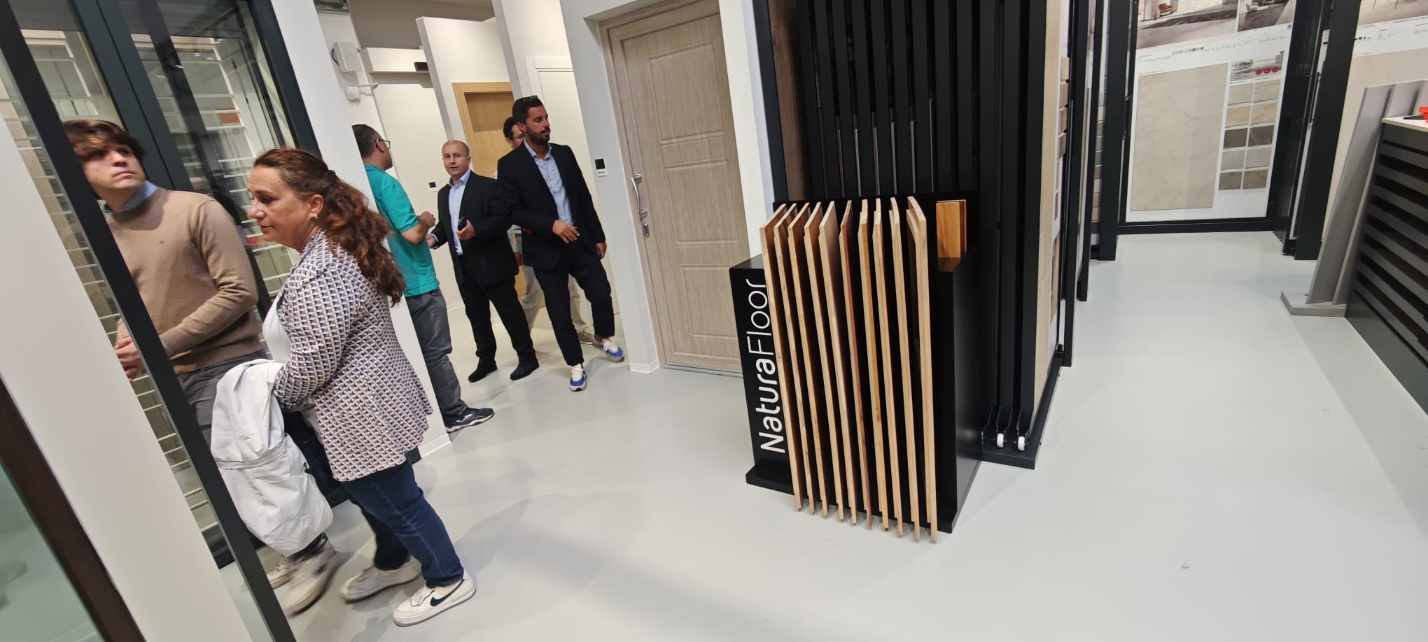 Prima Pavimenti per OBI Milano: inaugurazione primo showroom globale