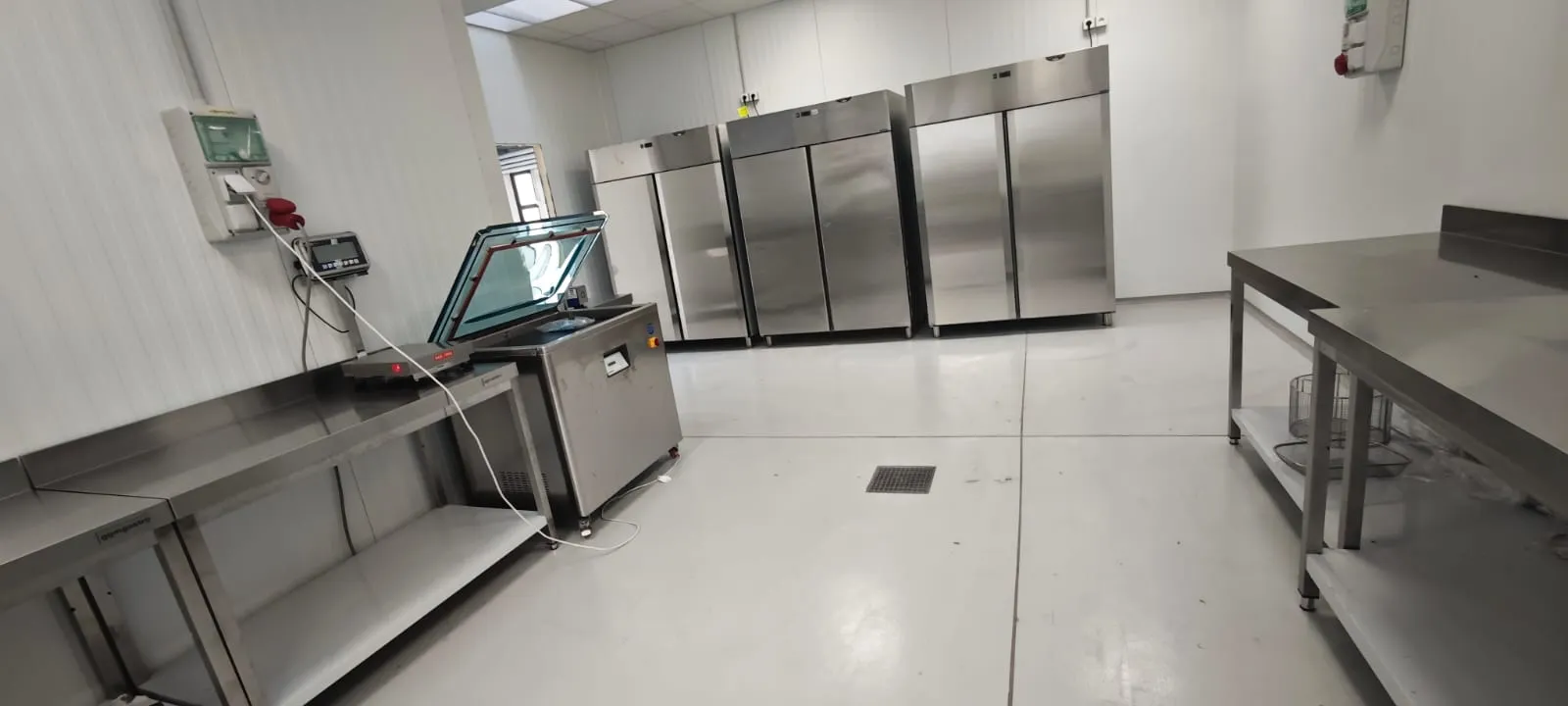 Pavimenti in resina multistrato HACCP per industria di ready food