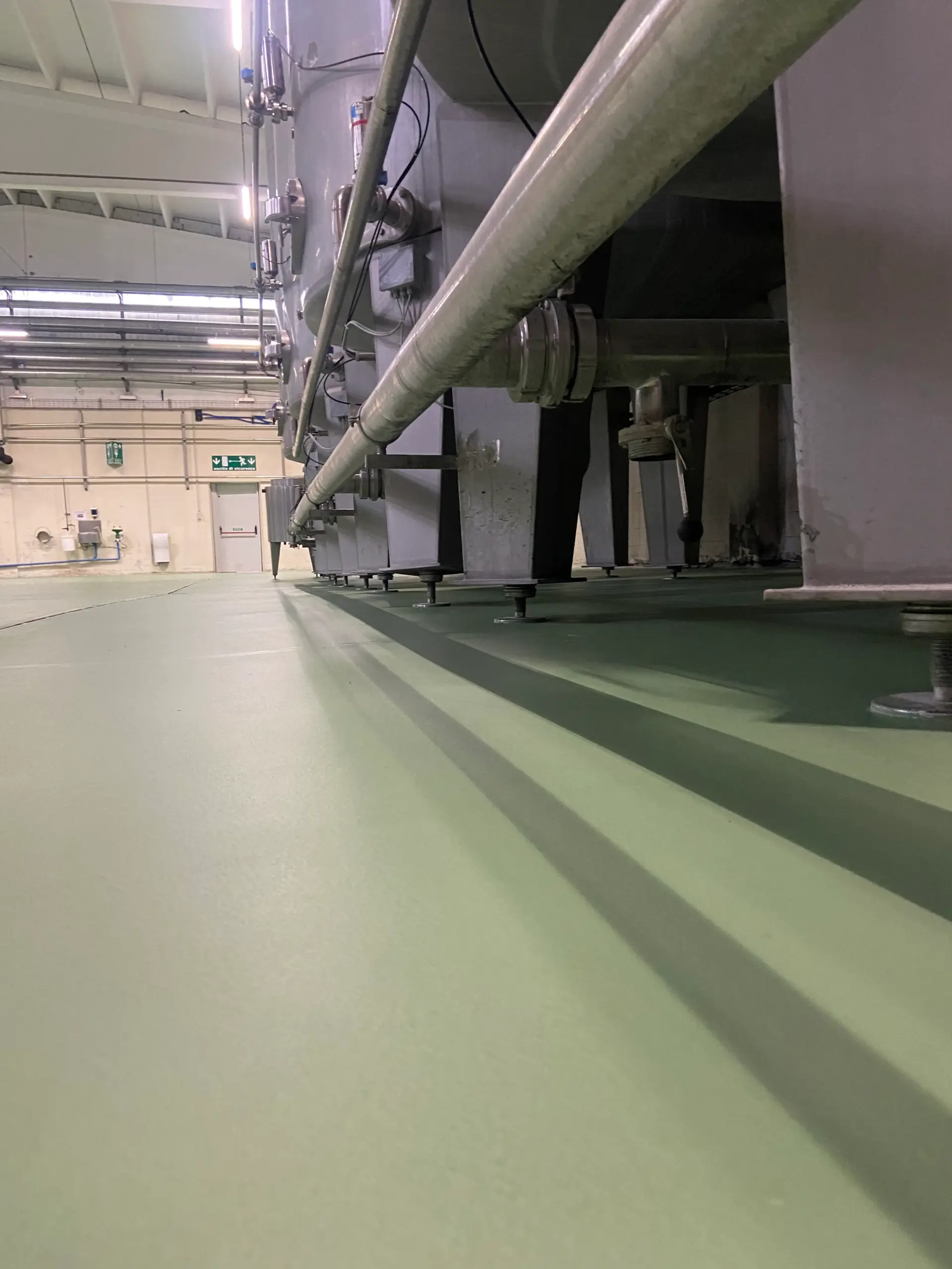 Pavimento in resina industria trasformazione frutta in succhi