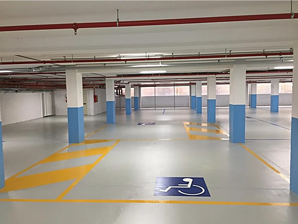 Pavimenti in resina MAPEFLOOR PARKING SYSTEM ME per il Parcheggio della Lega Filo del d'Oro a Osimo