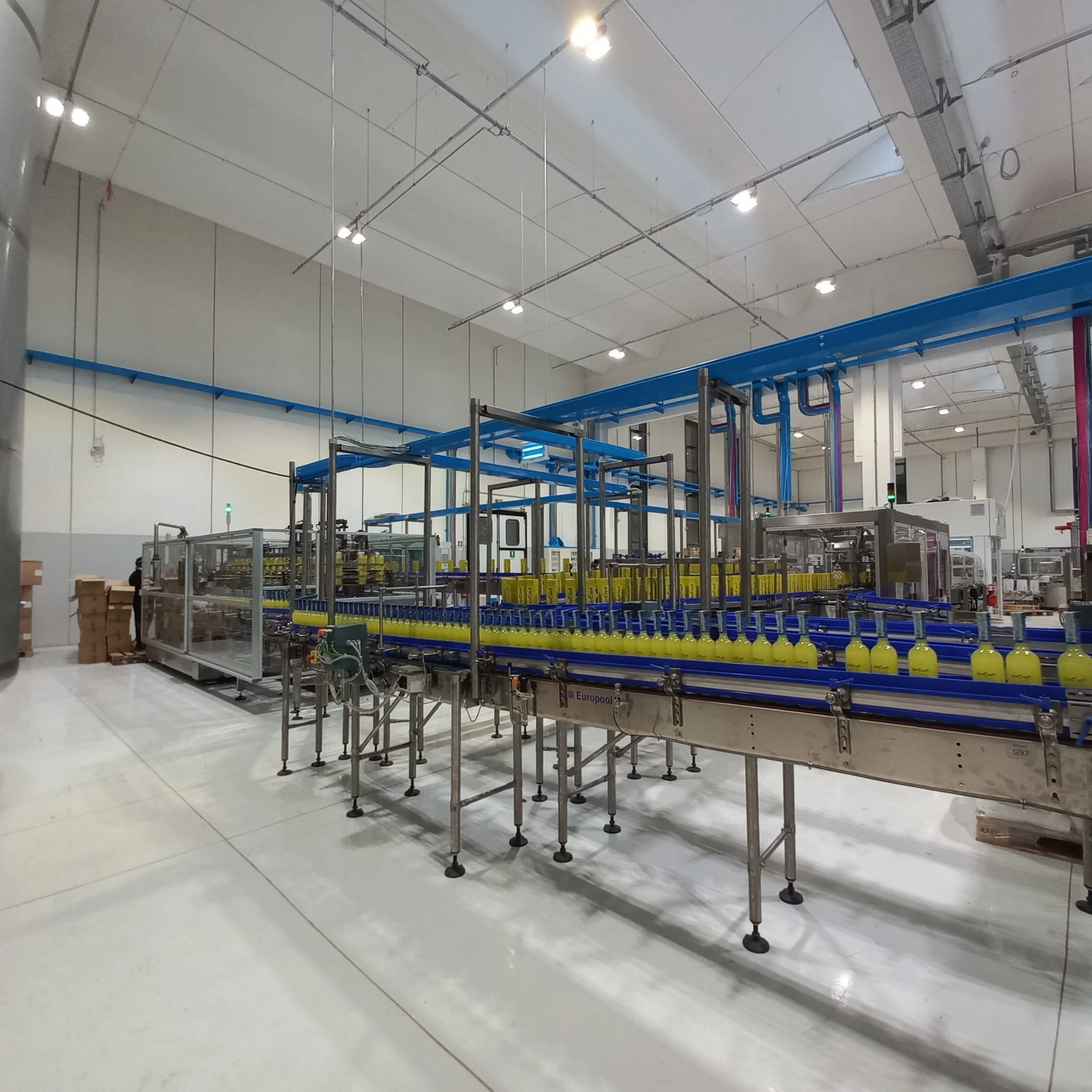 Pavimento in resina area imbottigliamento distilleria