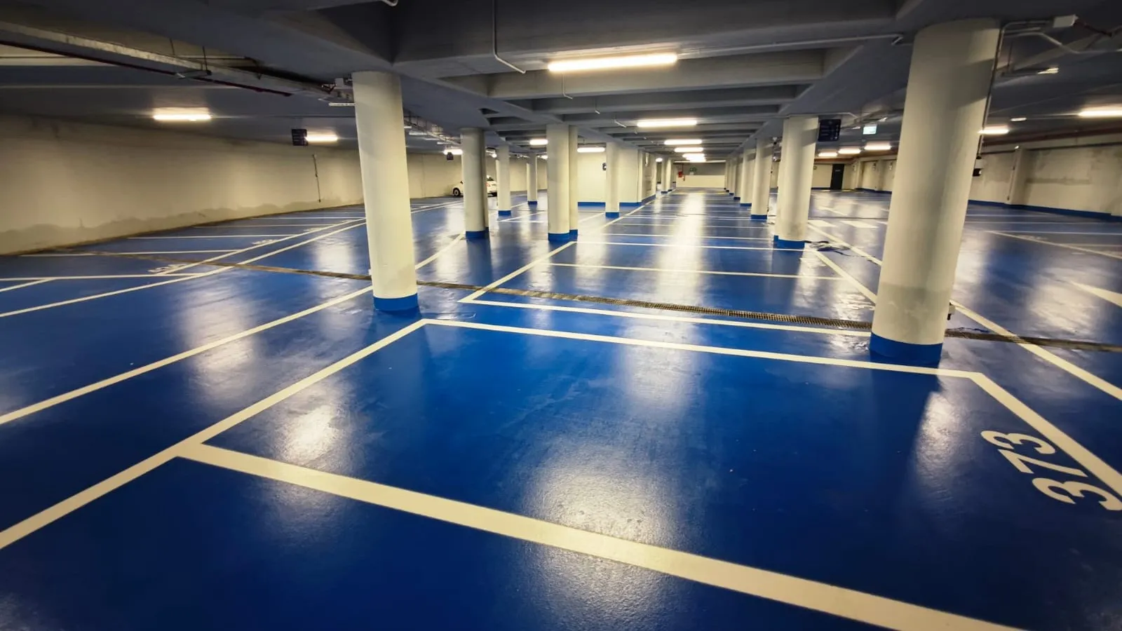 Parking interrato del Porto Turistico Carlo Riva – Rapallo (GE). Pavimenti in resina e segnaletica