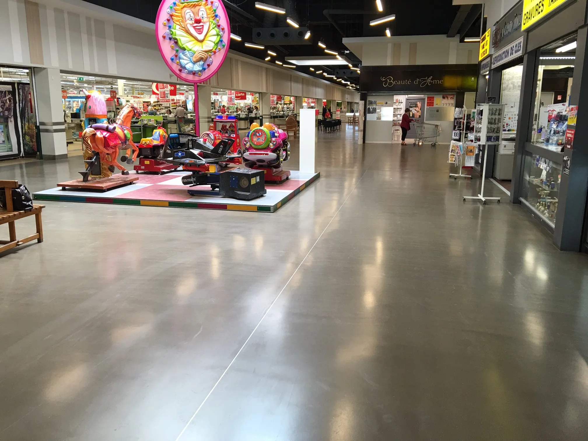 Casino Villenave D'Ornon (FrancePavimento in ultratop lucidato