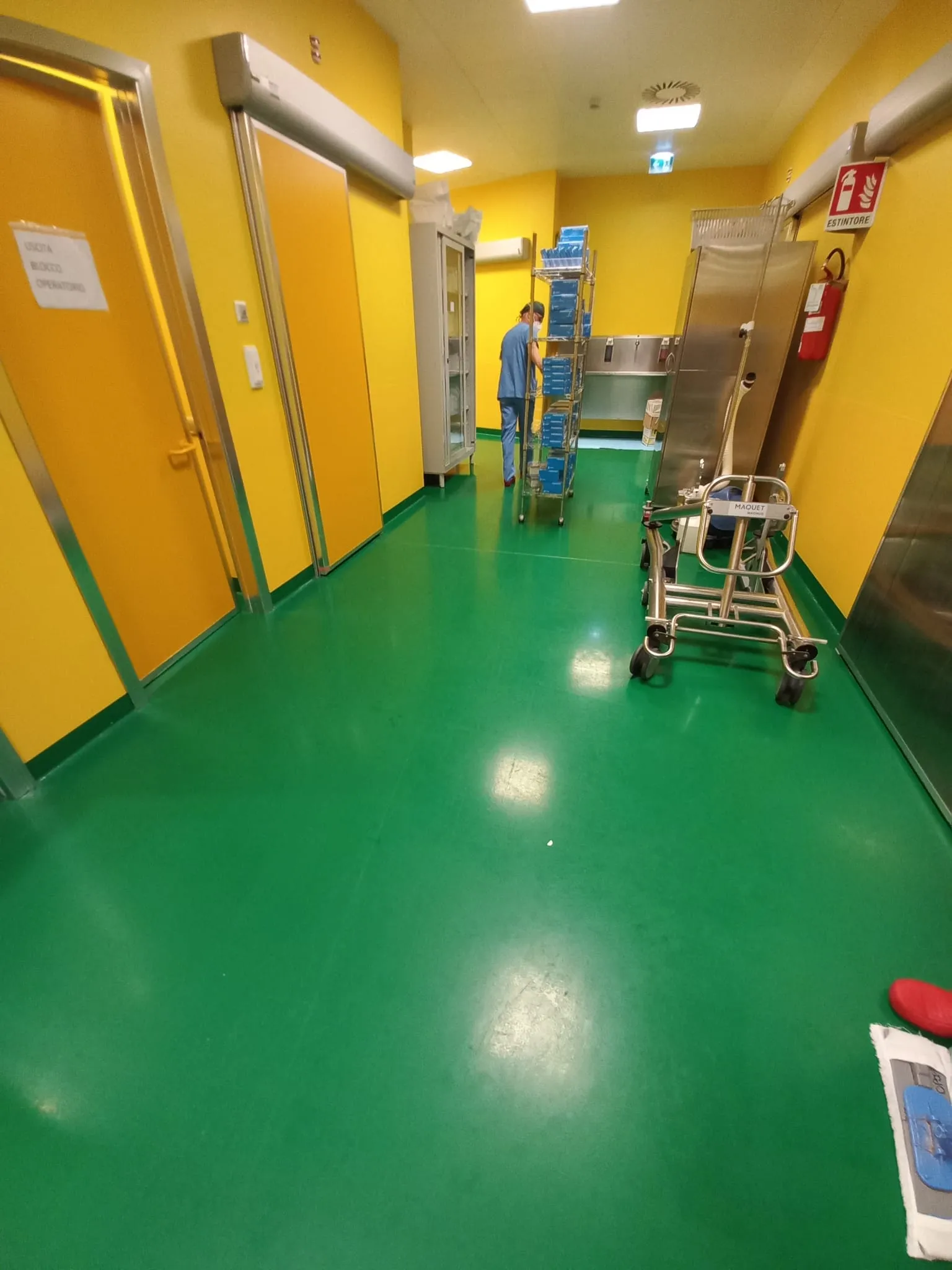 IRCCS Ospedale San Raffaele Milano Prima Pavimenti antibatterici in Resina e tinteggiature