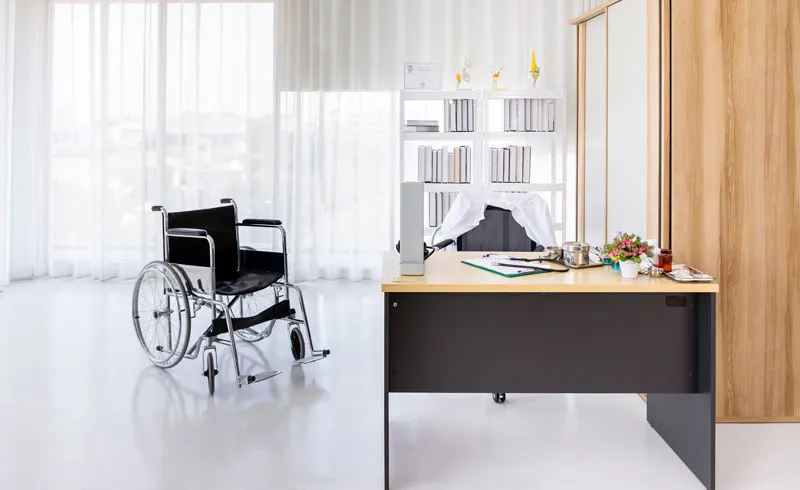 Pavimento resina aree amministrative e studi ospedalieri