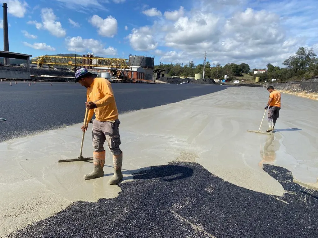 PRIMA CARGO - Il mix più resistente: conglomerato bituminoso e cemento