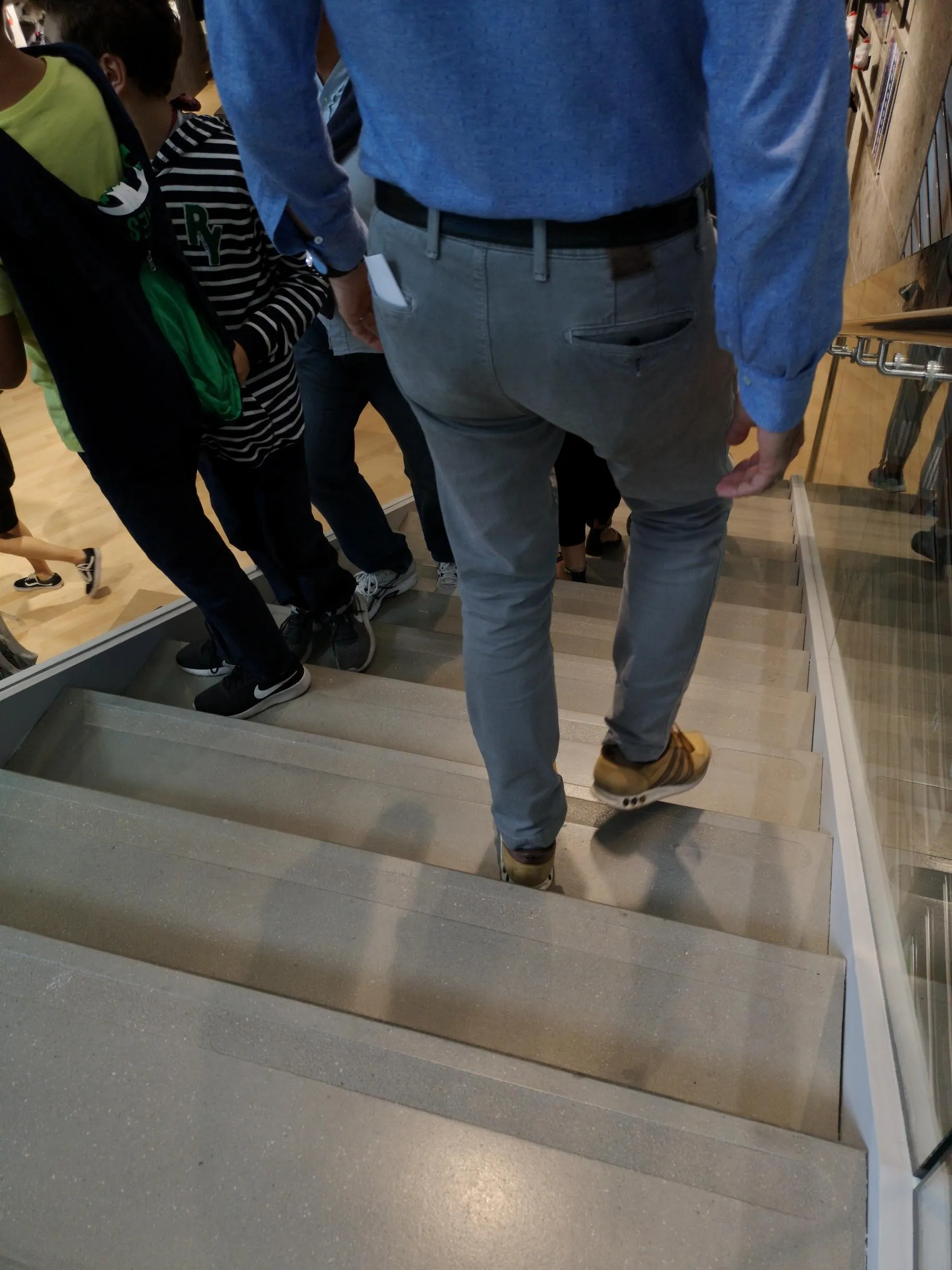 scale cemento polished retail