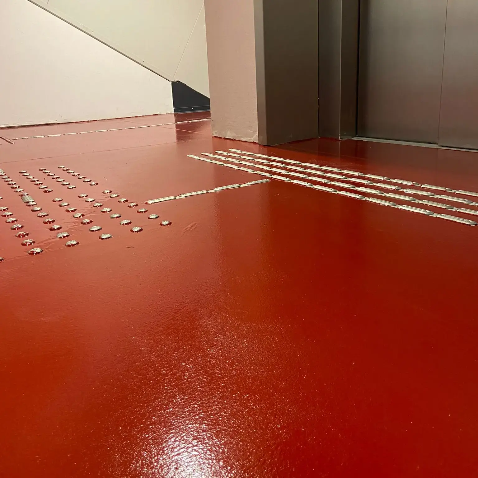 to-dream-lobby-sud sistema di verniciatura epossidica pavimenti e percorsi tattili