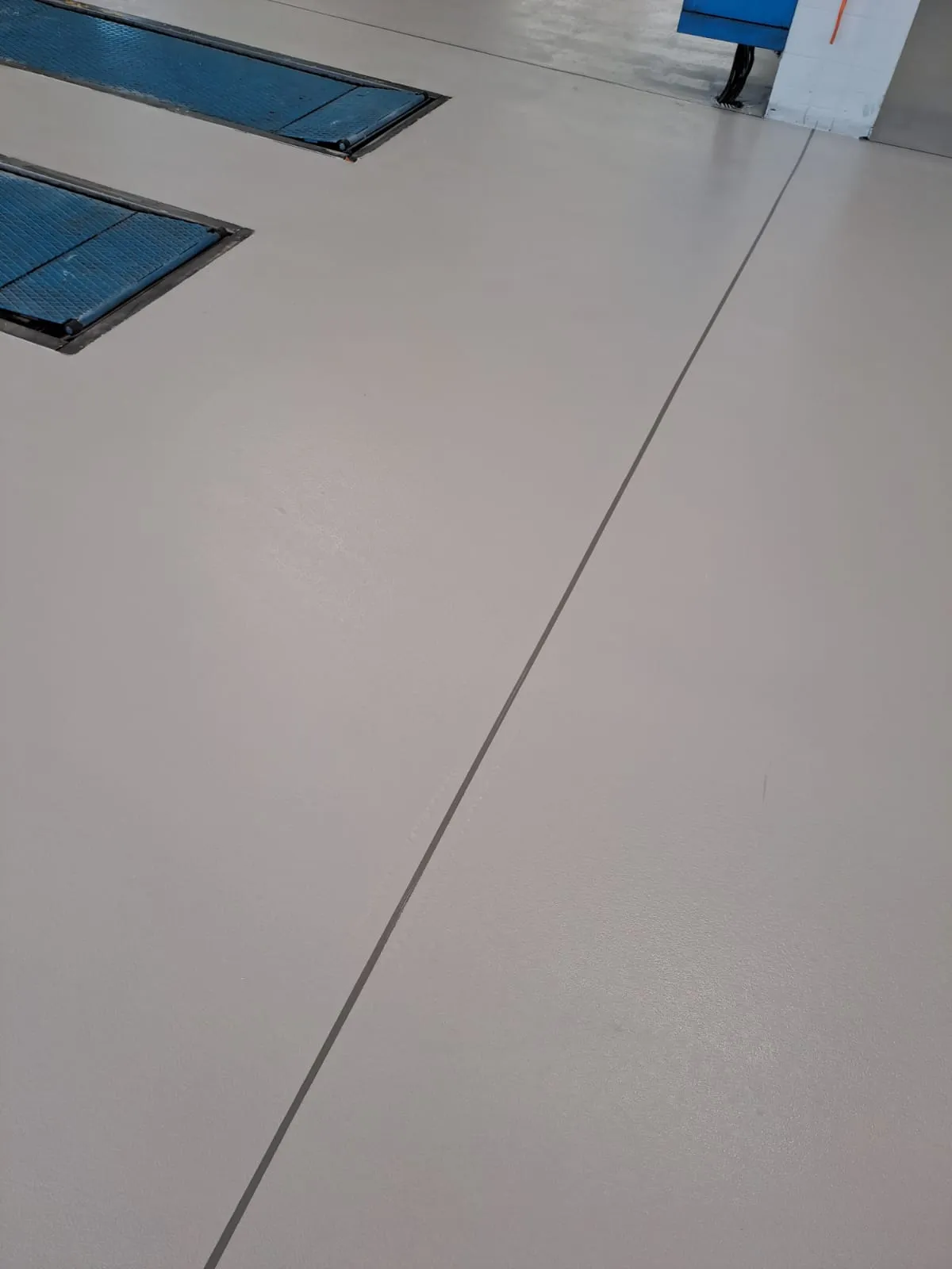 officine-auto-concessionarie-pavimento in resina multistrato epossidico